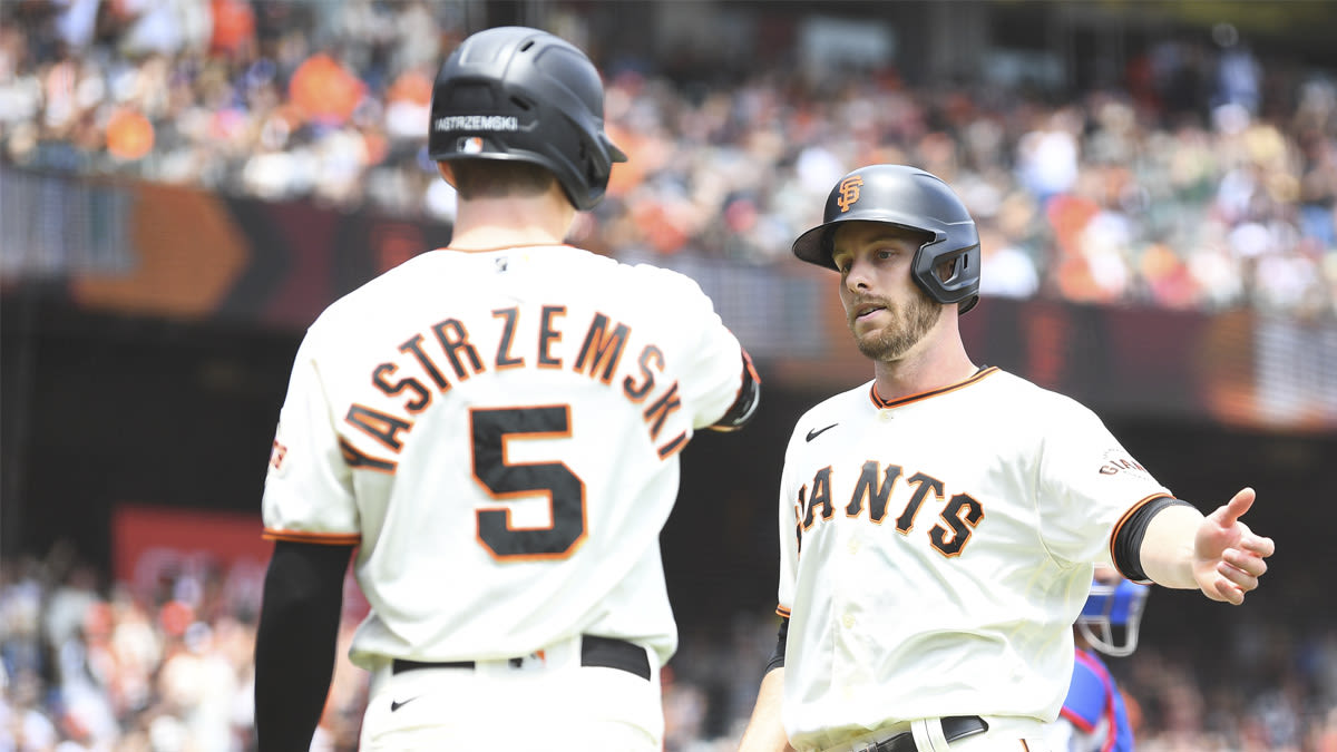 Slater wants Giants to ‘talk about' center field fence after injuries