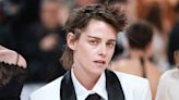 Kristen Stewart Is Writing a ‘Stoner Girl Comedy’ With Her Fiancée, and It’s ‘Really F—ing Stupid’