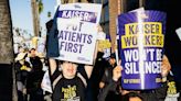 Huelga de 75.000 trabajadores sanitarios de Kaiser Permanente en EEUU entra en su tercer día