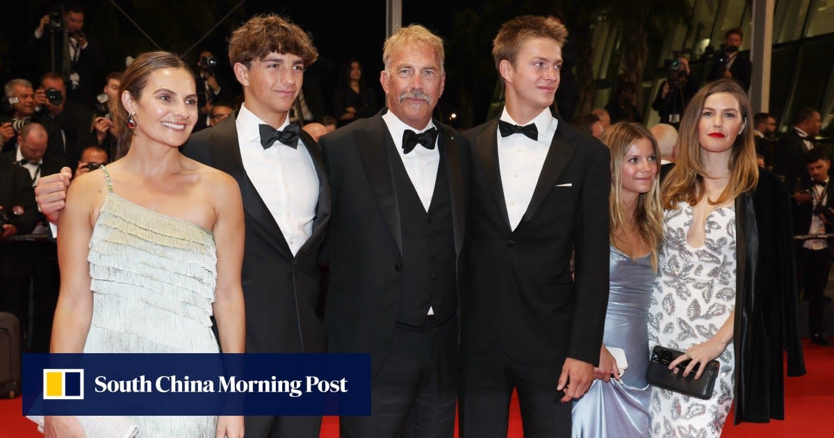 Meet Kevin Costner’s children – all 7 of them – with three different women