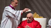 El papa no acude al vía crucis para conservar su salud antes de la Pascua, dice el Vaticano