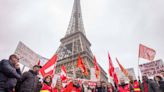 La Torre Eiffel reabre a los visitantes tras seis días cerrada por una huelga