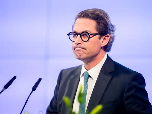 „Hunderte Millionen Steuergeld versenkt“: Andreas Scheuer als Vorlage für Roman von Ex-Mitarbeiter?