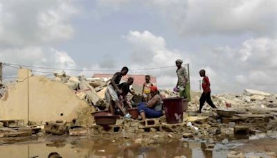 Una ciudad de Costa de Marfil derriba casas por salud pública. Miles se quedan sin hogar