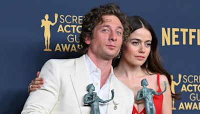 Jeremy Allen White, pillado besándose con la actriz Molly Gordon mientras Rosalía celebraba su cumpleaños