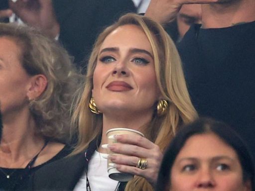 The moment Adele yells for silence ahead of England's penalty in Euro semi-final