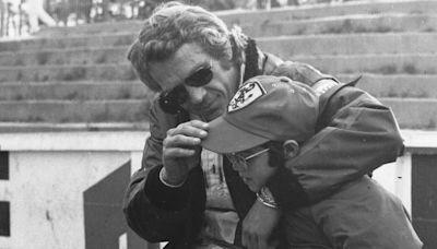 Mort de Chad McQueen : l'album photo de son enfance avec Steve McQueen, un père aimant