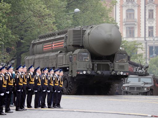 Rusia inicia maniobras con armas nucleares tácticas