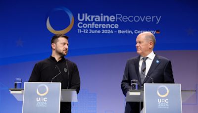 Politics overshadows a conference to raise money for Ukraine
