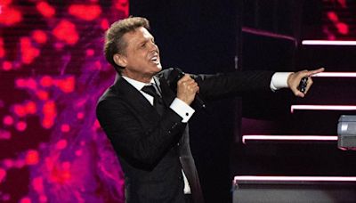 Luis Miguel, atómico y con guante de seda en el Palau Sant Jordi