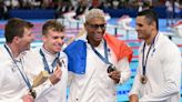 JO 2024 – Natation : Clapping et tour d’honneur, la der' joyeuse et bronzée du relais devant l’immense public français