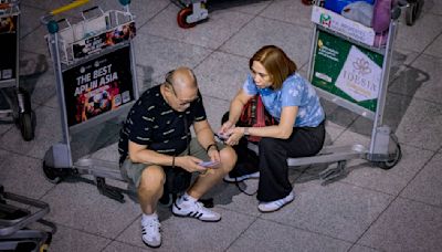 Flights grounded and passengers warned of delays amid global IT outage