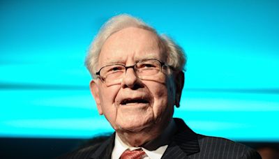 Warren Buffett gives a preview of his will