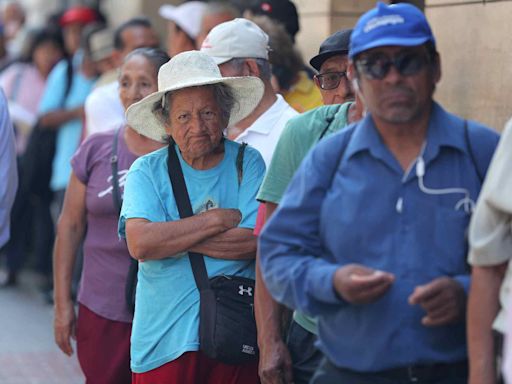 La precariedad del sistema de pensiones en Latinoamérica obliga a trabajar más allá de los 65 años