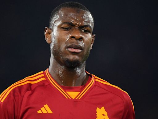 Revealed: Roma's Evan Ndicka may have suffered collapse as a result of heavy challenge in abandoned Udinese clash | Goal.com English Qatar