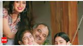 Janhvi Kapoor and Khushi Kapoor look adorable as kids in this throwback PIC with Sridevi and Boney Kapoor; See inside | Hindi Movie News - Times of India