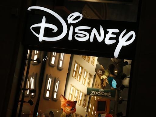 Loop Capital raises Disney stock PT by $27, cites Bob Iger's Q1 'masterclass' By Investing.com