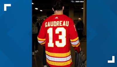 NFL linebacker Alex Singleton honors Gaudreau brothers before Sunday game