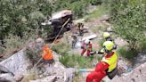 Seis menores heridos, tres graves, al despeñarse un microbús en una pista del Pirineo