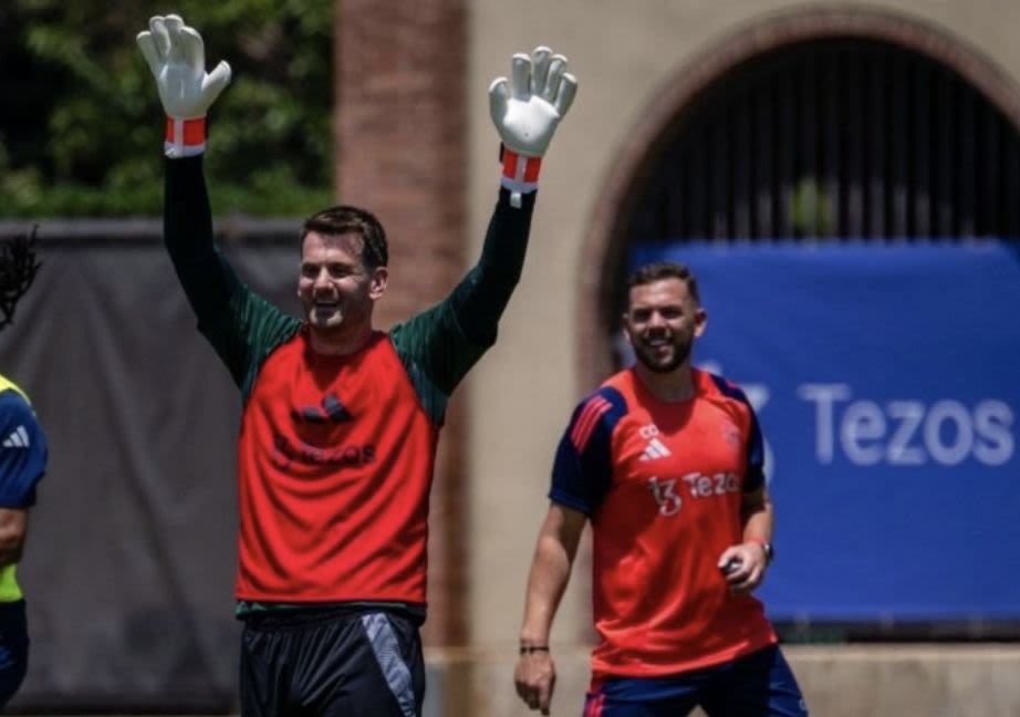 Tom Heaton hails new Manchester United goalkeeper coach