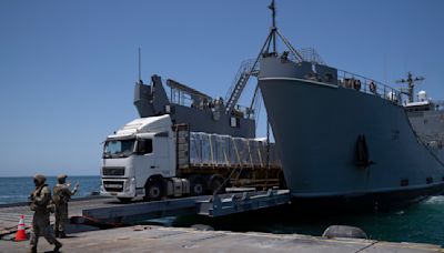 EEUU retira muelle flotante en Gaza por mal clima y podría no reinstalarlo, dicen funcionarios