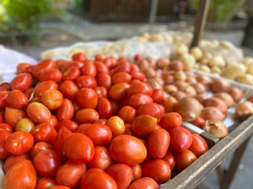 Efeitos climáticos e dólar pressionam alimentos, que devem subir mais que o esperado