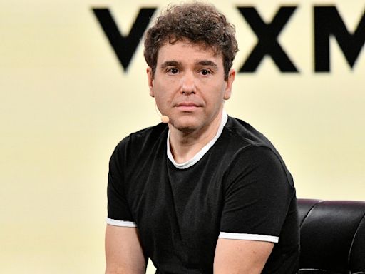 Former Obama Speechwriter Jon Lovett Part of ‘Survivor’ Season 47