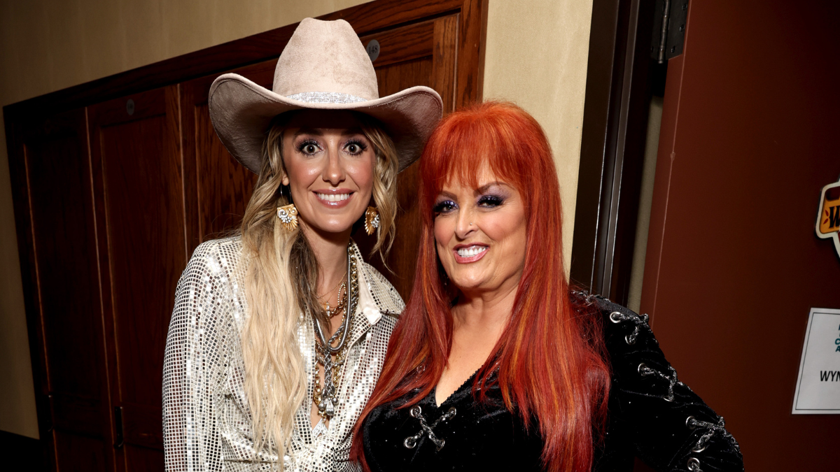 Watch Lainey Wilson Surprise Her Dad With Wynonna Judd On FaceTime: 'Wynonna Is The Real Deal Y’all' | iHeartCountry Radio