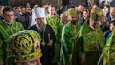 Ukrainians celebrate Palm Sunday in church marred by dispute