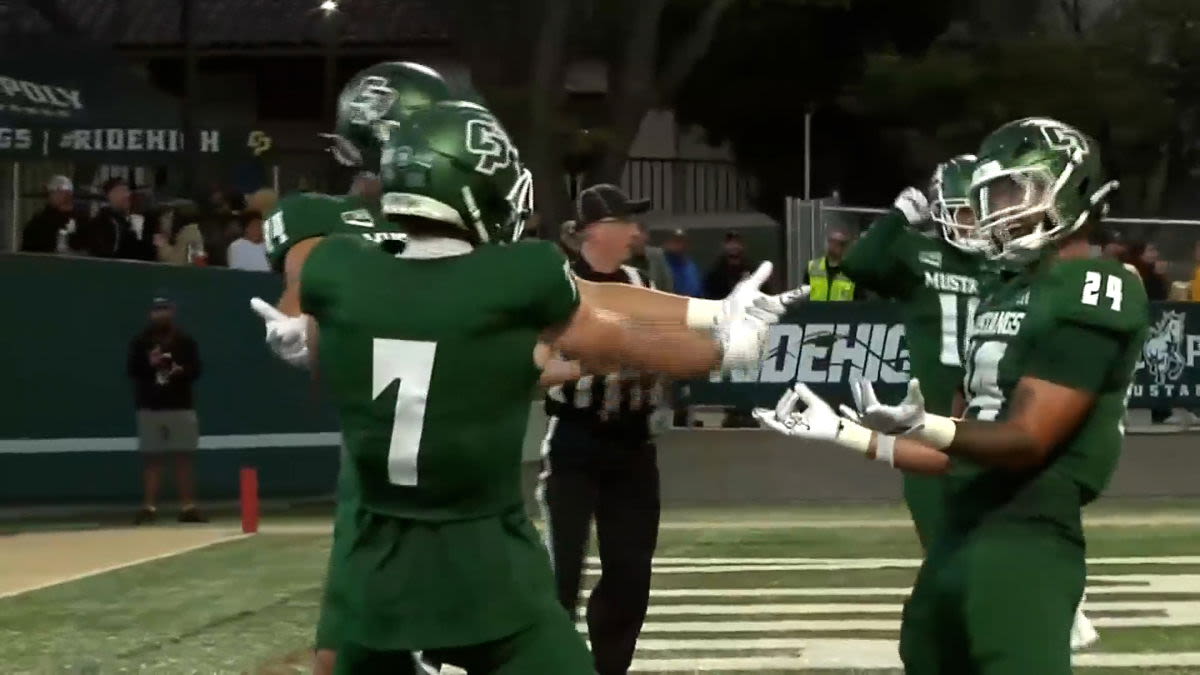 Kelly tosses 3 touchdown passes as Cal Poly wins home opener over Western Oregon