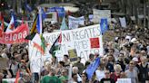 Video: Why Are Barcelona Residents Protesting Against Tourism In Spain's Most Visited City? - News18