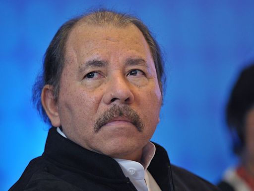 El presidente de Nicaragua, Daniel Ortega, dice que su hermano Humberto Ortega cometió "traición a la patria" en entrega de medalla