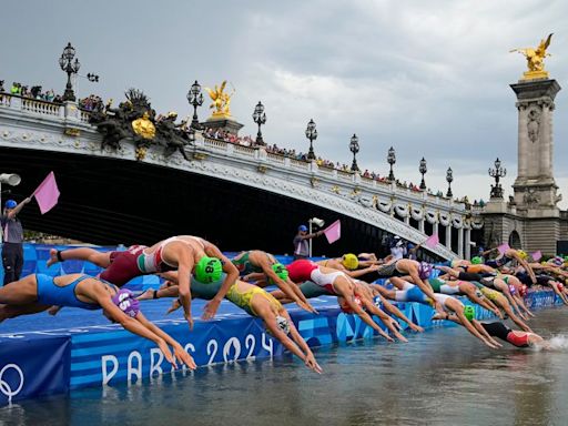 Olympic triathlon goes ahead after officials give the green light over Seine water quality