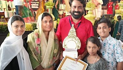 Folklore Academy Award for Mapilapattu artiste Faisal Kanmanam