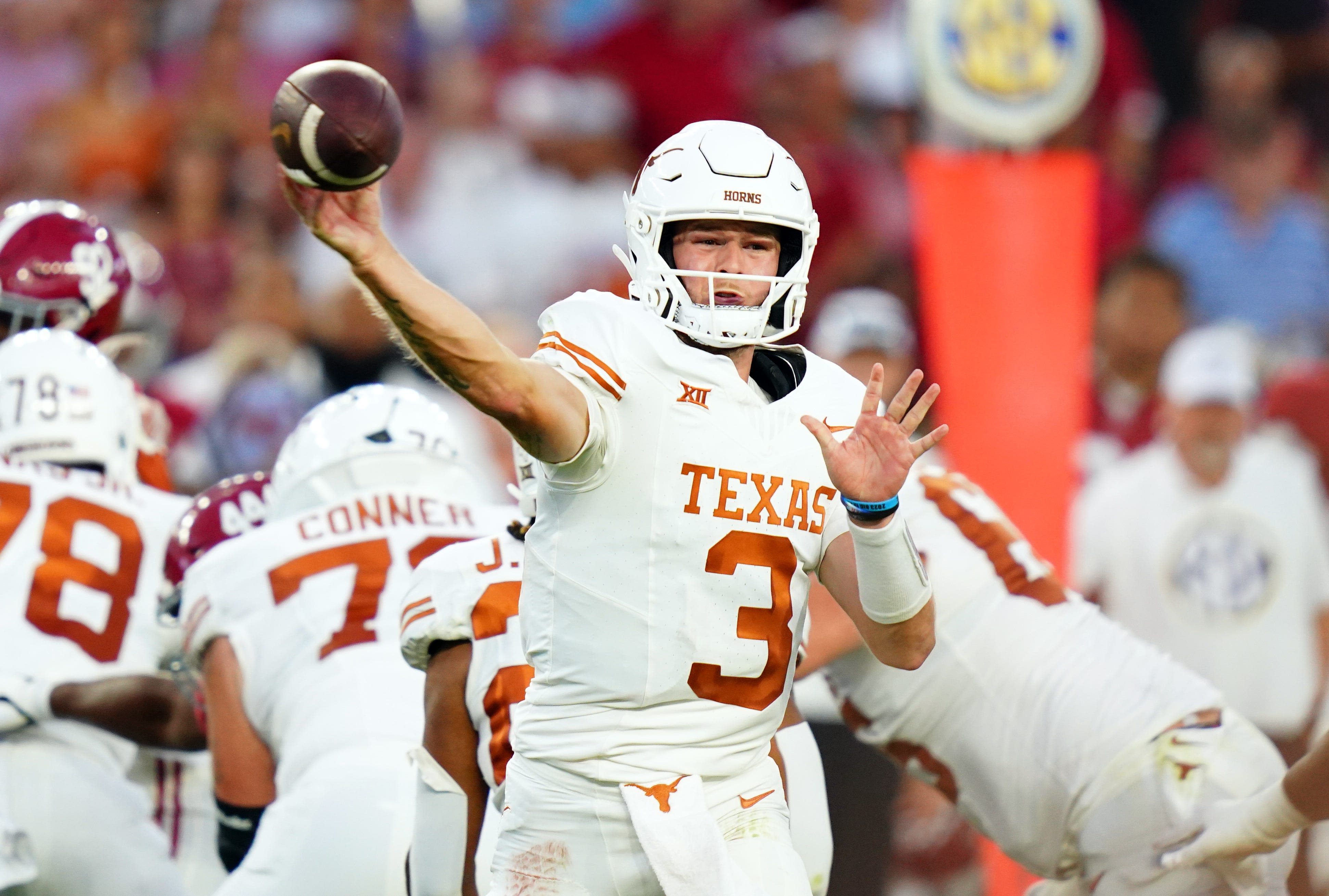 What college football games are today? Texas-Michigan headlines Saturday's action