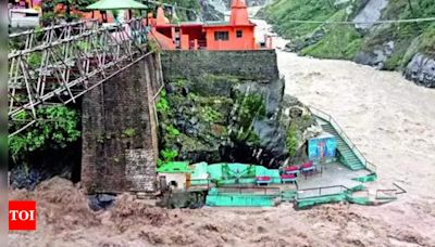 Heavy showers lash Uttarakhand, 2 Hyderabad pilgrims among 3 dead | Dehradun News - Times of India