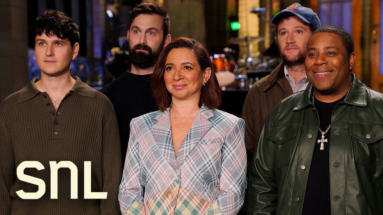 Watch Maya Rudolph Apologize To Vampire Weekend In Their 'SNL' Promos