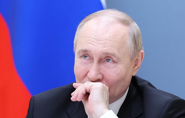 Vladimir Putin would eat Keir Starmer for breakfast
