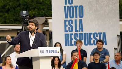 López Miras defiende que el PP se ocupa de los españoles y critica a Sánchez: Ahora sus socios son los talibanes