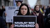 How did Navalny die? No clear answers as 400 arrested for paying tribute: Live updates