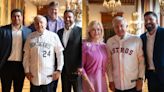 López Obrador se reúne con gente de Astros y Rockies