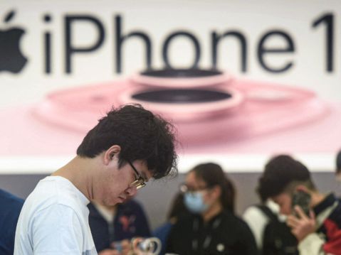 傳蘋果AI延至10月上線 趕不上9月iPhone新機發表 | iPad | MAC | 大紀元