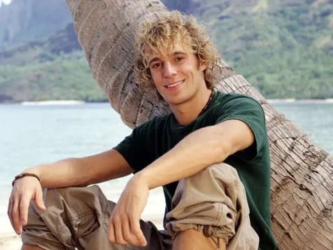 Survivor (2000) Season 4 Streaming: Watch & Stream Online via Paramount Plus & Hulu