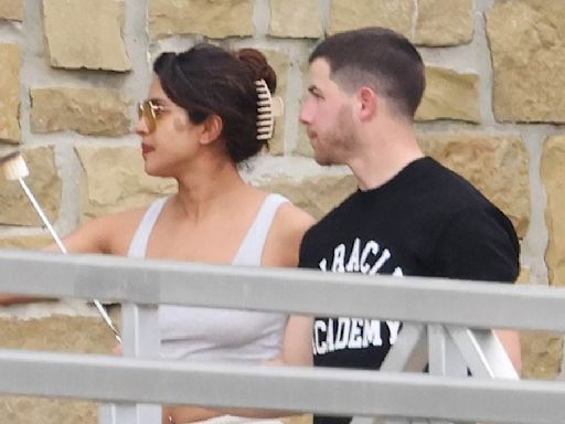 Priyanka Chopra and Nick Jonas visit friend's house on the Gold Coast