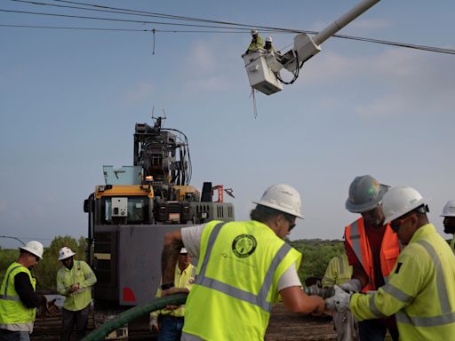 CenterPoint has thousands of linemen standing by while Francine forms