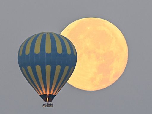 July full moon 2024: Buck Moon puts on dramatic show for skywatchers worldwide (photos)