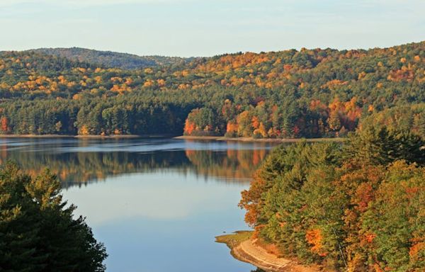 40 Best Places to Visit in the Fall for Peak Foliage