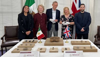 México agradece a ciudadano británico por devolver 19 piezas arqueológicas: ‘Es un acto generoso’