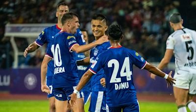 Indian Super League 2024-25: Sunil Chhetri Creates History As Bengaluru FC Beat Mohun Bagan Super Giant 3-0 To Continue...