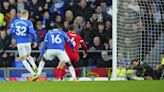 ¡Pero qué carambola! El increíble gol del Everton contra el Liverpool